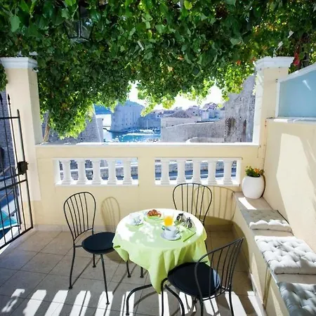 Nera Apartment